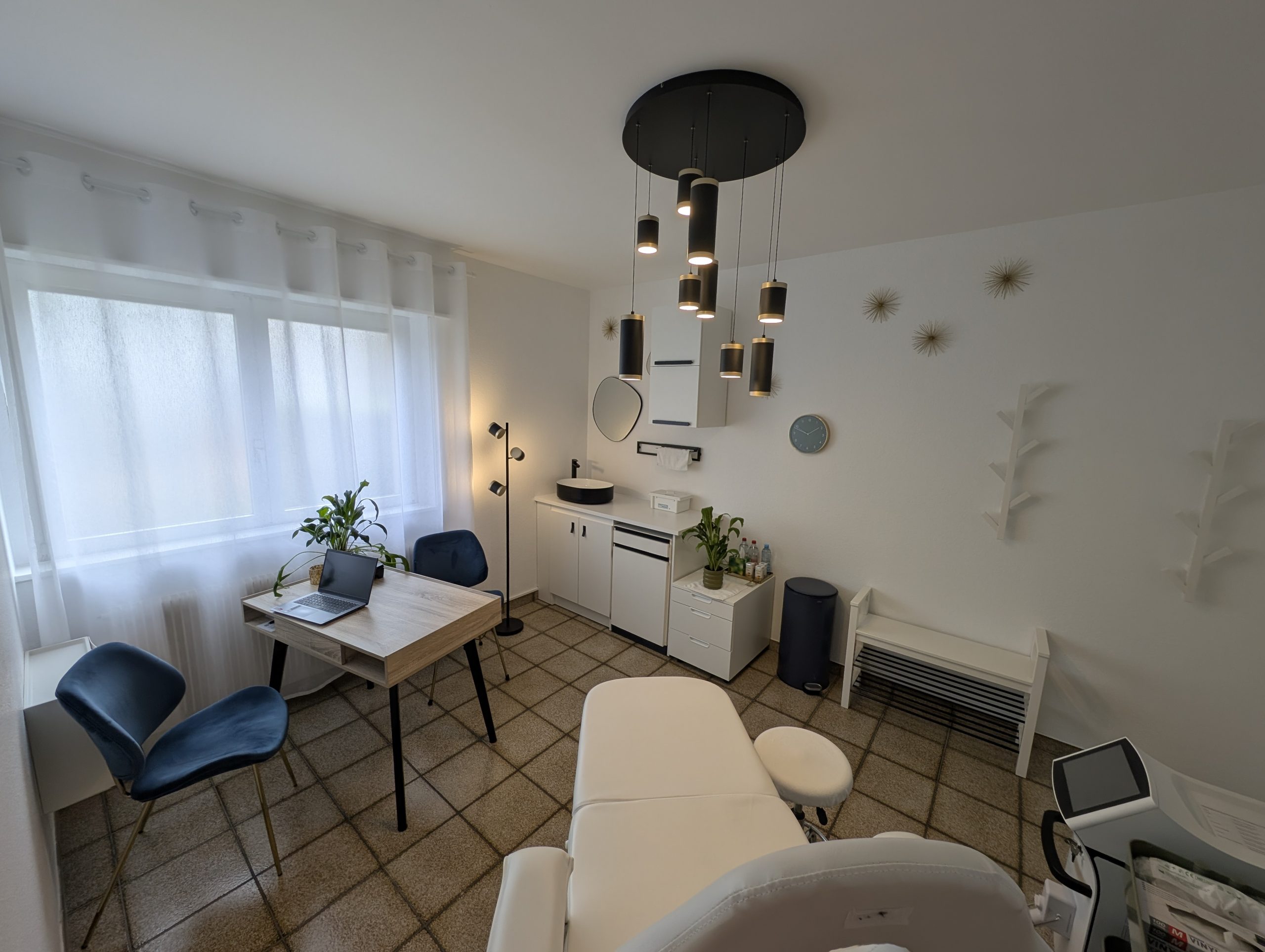 PXL_20251114_124843598